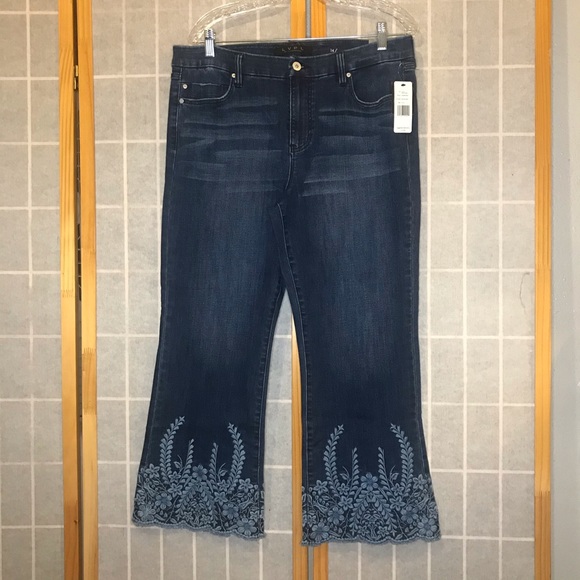 Liverpool coco crop flare jeans - Picture 2 of 7